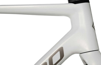 Megamo Raise 05 2026 White #2