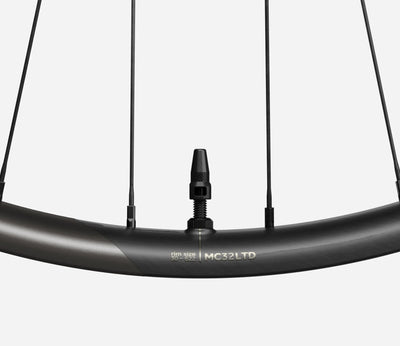 front-02-oquo-mc32ltd-glitter-anthracite-matt